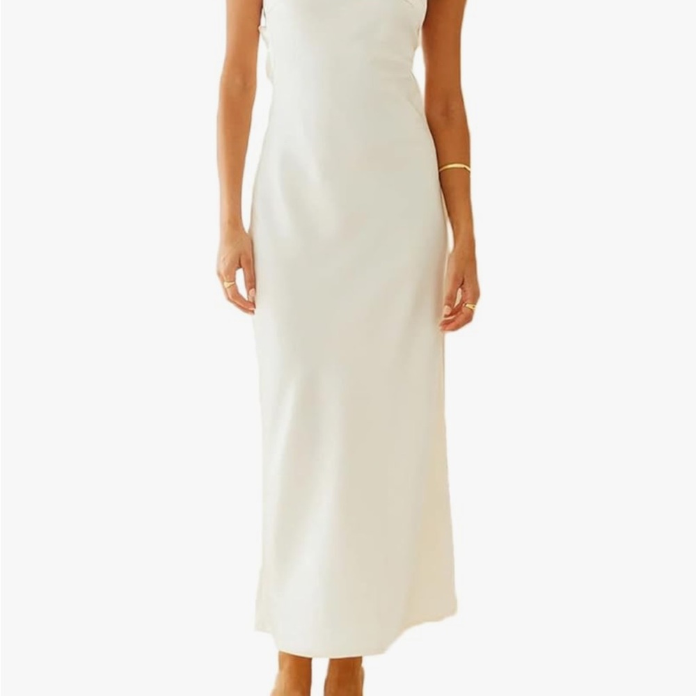 Elegant White StraplessDress